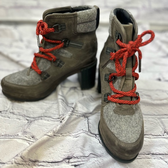 Sorel Shoes - Sorel Blake Lace‑Up Heeled Bootie NL3305 – Gray/Red, Size 7.5 Never worn